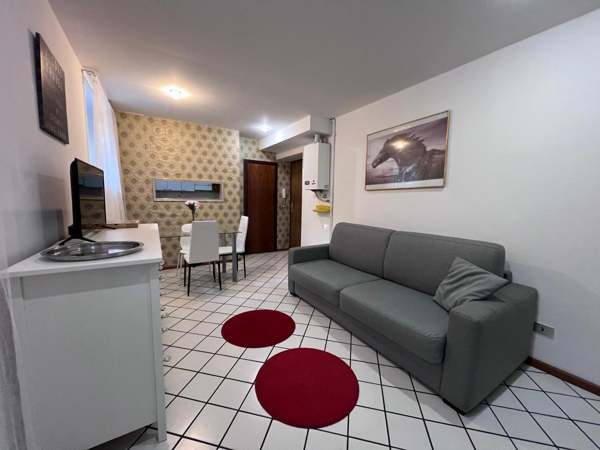 Glow G Apartment *